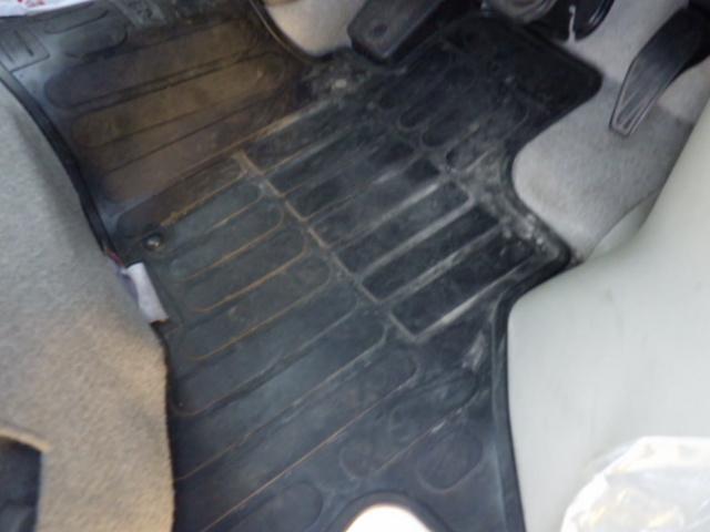 エブリイ ＪＯＩＮターボ　６型　４ＷＤ　オーディオレス　オートライト　スライドドア　プッシュスタート　シートヒーター　スズキセーフティーサポート　４ＷＤ　衝突被害軽減システム　アイドリングストップ　横滑り防止機能　衝突安全ボディ　盗難防止システム（41枚目）