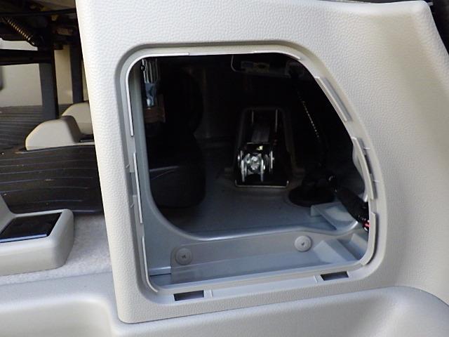 エブリイ ＪＯＩＮターボ　６型　４ＷＤ　オーディオレス　オートライト　スライドドア　プッシュスタート　シートヒーター　スズキセーフティーサポート　４ＷＤ　衝突被害軽減システム　アイドリングストップ　横滑り防止機能　衝突安全ボディ　盗難防止システム（49枚目）