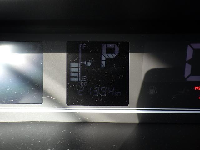 タント ファンクロスターボ　４ＷＤ　ＥＴＣ　モニターオーディオ　バックカメラ　オートライト　Ｂｌｕｅｔｏｏｔｈ　スライドドア　プッシュスタート　シートヒーター　オートエアコン　ＥＴＣ　４ＷＤ　衝突被害軽減システム　アイドリングストップ　横滑り防止機能（15枚目）