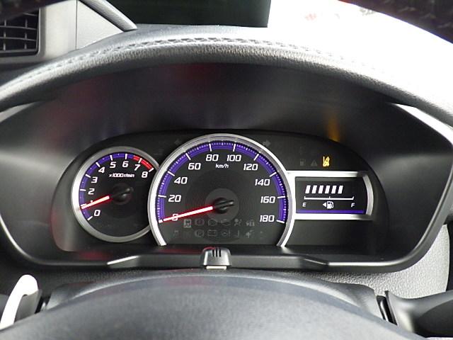 ルーミー カスタムＧ　ＦＦ　ナビ　バックカメラ　ＥＴＣ　バックカメラ　オートライト　プッシュスタート　シートヒーター　オートエアコン　衝突被害軽減システム　アイドリングストップ　横滑り防止機能　衝突安全ボディ　盗難防止システム（14枚目）