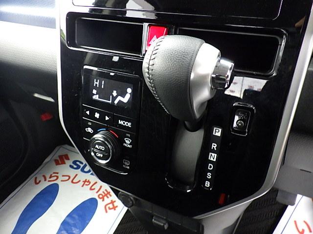 ルーミー カスタムＧ　ＦＦ　ナビ　バックカメラ　ＥＴＣ　バックカメラ　オートライト　プッシュスタート　シートヒーター　オートエアコン　衝突被害軽減システム　アイドリングストップ　横滑り防止機能　衝突安全ボディ　盗難防止システム（19枚目）