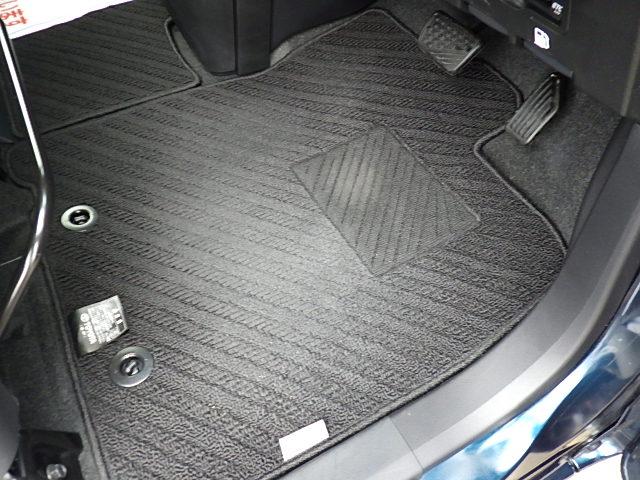 ルーミー カスタムＧ　ＦＦ　ナビ　バックカメラ　ＥＴＣ　バックカメラ　オートライト　プッシュスタート　シートヒーター　オートエアコン　衝突被害軽減システム　アイドリングストップ　横滑り防止機能　衝突安全ボディ　盗難防止システム（37枚目）