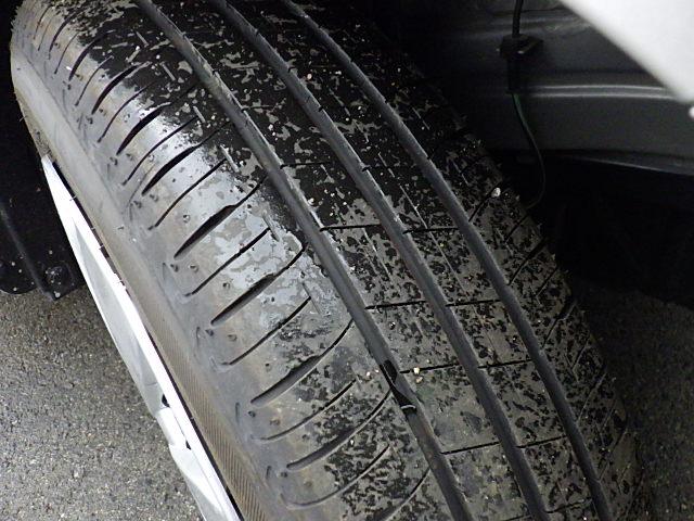 ワゴンR FX 4型 FF CDオーディオ オートライト プッシュスタート シートヒーター オートエアコン スズキセーフティーサポート 衝突被害軽減システム アイドリングストップ 横滑り防止機能(23枚目)