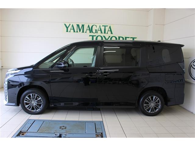 ヴォクシー ハイブリッドＳ－Ｇ　４ＷＤ　ミュージックプレイヤー接続可　バックカメラ　衝突被害軽減システム　ＥＴＣ　ドラレコ　両側電動スライド　ＬＥＤヘッドランプ　乗車定員７人　３列シート　ワンオーナー（2枚目）