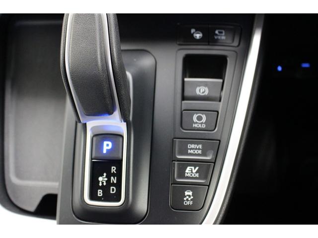 ヴォクシー ハイブリッドＳ－Ｇ　４ＷＤ　ミュージックプレイヤー接続可　バックカメラ　衝突被害軽減システム　ＥＴＣ　ドラレコ　両側電動スライド　ＬＥＤヘッドランプ　乗車定員７人　３列シート　ワンオーナー（18枚目）