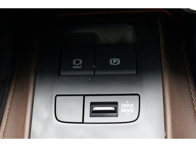 ハリアー Ｚ　レザーパッケージ　革シート　４ＷＤ　ミュージックプレイヤー接続可　バックカメラ　衝突被害軽減システム　ＥＴＣ　ＬＥＤヘッドランプ　ワンオーナー（17枚目）