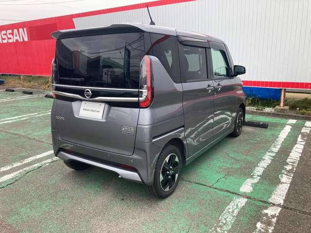 右斜め後ろからの画像です。