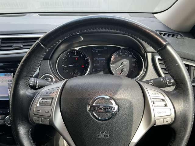 エクストレイル ２０Ｘｔ　エマージェンシーブレーキパッケージ　パワーウインドウ　ワンオーナ　衝突軽減装置　盗難防止　メモリーナビ　ＡＷ　スマートキー　クルコン　車線逸脱警報　ＬＥＤヘッドランプ　ＥＴＣ車載器　キーレス　４ＷＤ　ナビＴＶ　オートエアコン　ＡＢＳ（5枚目）