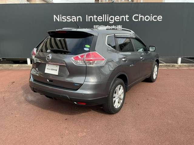 エクストレイル ２０Ｘｔ　エマージェンシーブレーキパッケージ　パワーウインドウ　ワンオーナ　衝突軽減装置　盗難防止　メモリーナビ　ＡＷ　スマートキー　クルコン　車線逸脱警報　ＬＥＤヘッドランプ　ＥＴＣ車載器　キーレス　４ＷＤ　ナビＴＶ　オートエアコン　ＡＢＳ（9枚目）