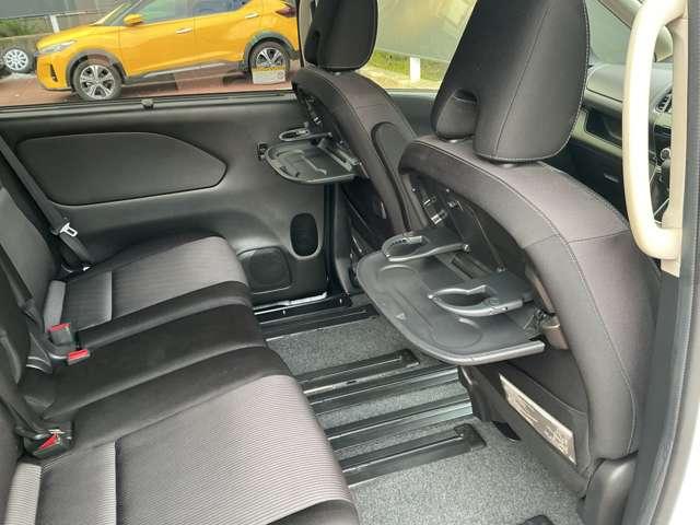 セレナ ハイウェイスターＶ　１オナ　アルミ　衝突被害軽減　ＬＤＰ　エアバッグ　両側オートスライドドア　ＬＥＤライト　インテリジェントキー　点検記録簿　メモリーナビ　アダプティブクルーズコントロール　アイドリングストップ　ナビＴＶ（20枚目）