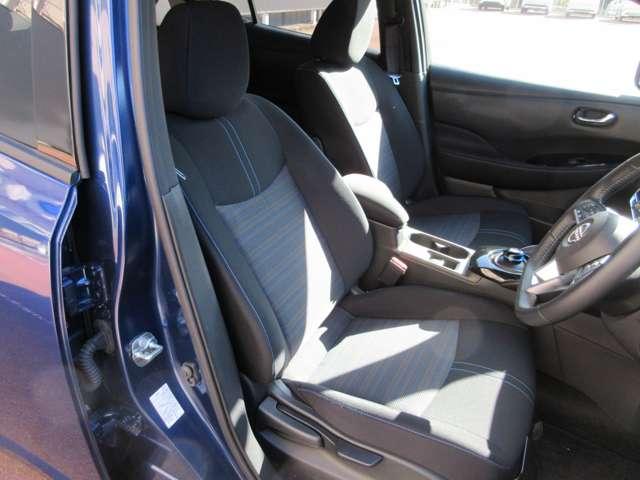 リーフ Ｘ　Ｖセレクション　当社元試乗車　プロパイロット　レーダークルコン　３６０°カメラ　踏み間違い防止装置　ＬＥＤランプ　セキュリティ　禁煙　１オーナー　ＥＴＣ　インテリキー　レーンキープアシスト　サイドエアバッグ　パワーウィンドウ　ＡＢＳ　メモリ－ナビ（17枚目）