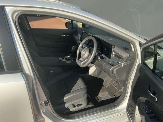 オーラ Ｇ　レザーエディション　ワンオーナ　追突防止　レーダークルーズ　本革　車線逸脱警報装置　禁煙車　ＬＥＤ　盗難防止　記録簿　バックモニター　ＥＴＣ　インテリジェントキー　メモリーナビゲーション　ＡＷ　キーレスエントリー　ＡＢＳ（11枚目）