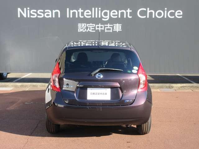 ノート １．２　メダリスト　純正メモリーナビ　アイドリングストップ　アラウンドビュモニター　寒冷地仕様　イモビライザー　Ａストップ　インテリキー　オートエアコン　左右エアバック　バックビューモニター　メモリーナビ　ＥＴＣ　ナビＴＶ　パワーウインドー　パワステ　ワンセグ（12枚目）