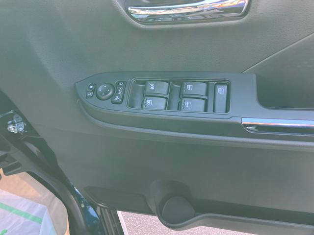 タント カスタムX 届出済未使用車 4WD CVT 660cc ディスプレイオーディオ 両側電動スライドドア 衝突被害軽減ブレーキ 横滑り防止装置 ABS アイドリングストップ プッシュボタンスタート 届出済未使用車(12枚目)