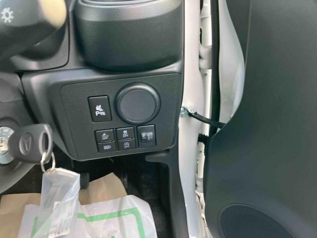 ミライース Ｌ　ＳＡＩＩＩ　届出済未使用車　２ＷＤ　ＣＶＴ　６６０ｃｃ　衝突被害軽減ブレーキ　横滑り防止装置　ＡＢＳ　アイドリングストップ　マニュアルエアコン　ナビ用バックカメラ　届出済未使用車（10枚目）