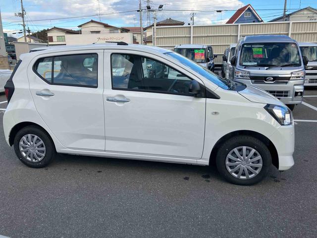 ミライース Ｌ　ＳＡＩＩＩ　届出済未使用車　２ＷＤ　ＣＶＴ　６６０ｃｃ　衝突被害軽減ブレーキ　横滑り防止装置　ＡＢＳ　アイドリングストップ　マニュアルエアコン　ナビ用バックカメラ　届出済未使用車（32枚目）