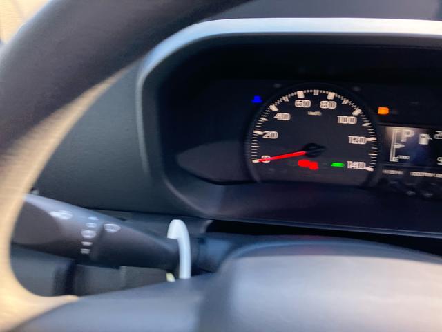 ハイゼットトラック ジャンボエクストラ　４ＷＤ　ＣＶＴ　６６０ｃｃ　衝突被害軽減ブレーキ　横滑り防止装置　ＡＢＳ　アイドリングストップ　プッシュボタンスタート　マニュアルエアコン　パワーステアリング　パワーウィンドウ　電動格納ドアミラー（2枚目）