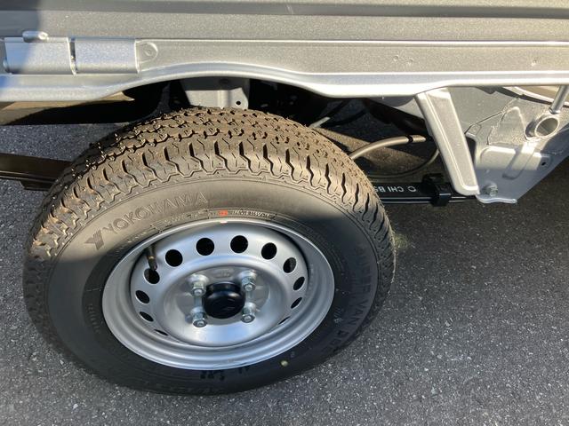 ハイゼットトラック ジャンボエクストラ　４ＷＤ　ＣＶＴ　６６０ｃｃ　衝突被害軽減ブレーキ　横滑り防止装置　ＡＢＳ　アイドリングストップ　プッシュボタンスタート　マニュアルエアコン　パワーステアリング　パワーウィンドウ　電動格納ドアミラー（36枚目）