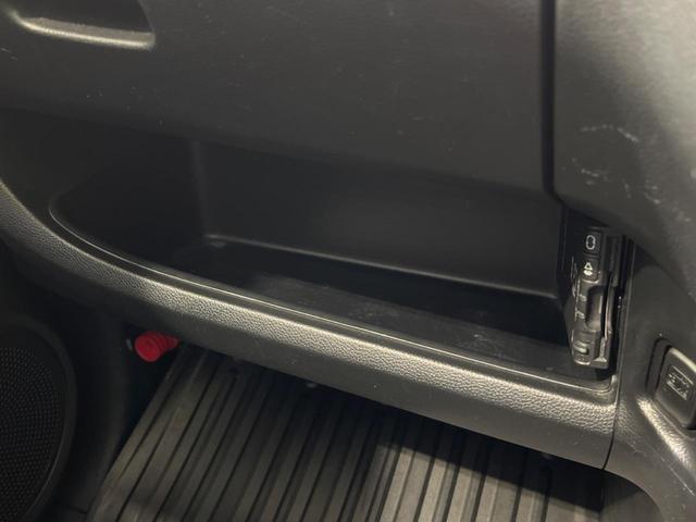 Ｎ－ＯＮＥ ツアラー・Ｌパッケージ　禁煙車　ターボ　純正ナビ　バックカメラ　クルーズコントロール　パドルシフト　ＨＩＤヘッド　オートライト　ＣＤ／ＤＶＤ再生　Ｂｌｕｅｔｏｏｔｈ　ＥＴＣ　盗難防止装置　プライバシーガラス　横滑防止装置（24枚目）