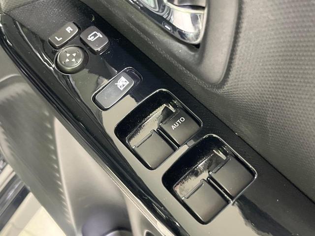 スペーシアカスタム ハイブリッドＸＳ　禁煙車　両側電動スライドドア　セーフティサポート　純正ナビ　バックカメラ　シートヒーター　ＬＥＤヘッド　ＬＥＤフォグ　オートライト　純正１５インチアルミ　革巻きステアリング　ステアリングスイッチ（27枚目）