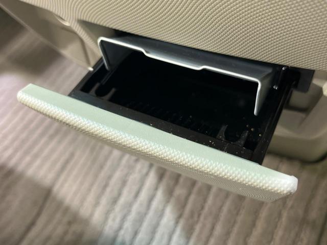 エスティマ アエラス　４ＷＤ　後席モニター　電動スライドドア　純正ナビ　バックカメラ　８人乗り　クルコン　ＨＩＤヘッド　オートライト　革巻きステア　プライバシーガラス　横滑防止装置　盗難防止装置　トラクションコントロール（26枚目）