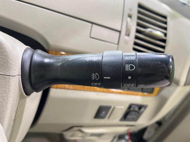 エスティマ アエラス　４ＷＤ　後席モニター　電動スライドドア　純正ナビ　バックカメラ　８人乗り　クルコン　ＨＩＤヘッド　オートライト　革巻きステア　プライバシーガラス　横滑防止装置　盗難防止装置　トラクションコントロール（29枚目）