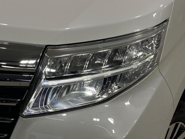 ルーミー カスタムＧ　禁煙車　衝突軽減装置　純正ナビ　バックカメラ　両側電動スライドドア　オートエアコン　スマートキー　ＬＥＤヘッドライト　クルコン　オートライト　Ｂｌｕｅｔｏｏｔｈ　フルセグ　ステアリングスイッチ　ＥＴＣ（13枚目）