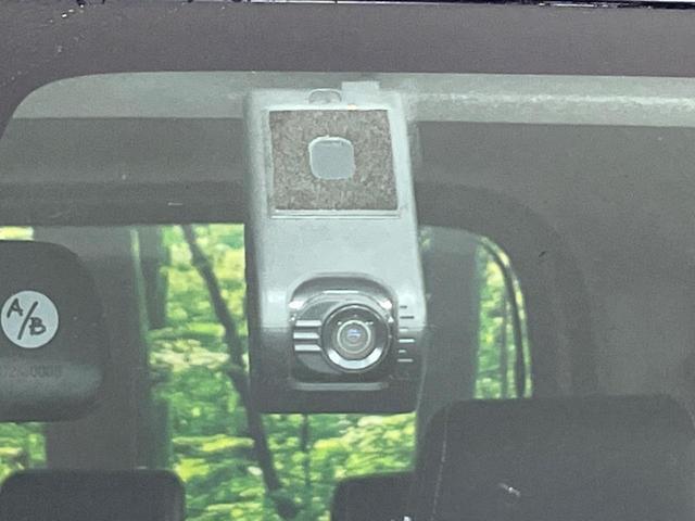 ルーミー カスタムＧ　禁煙車　衝突軽減装置　純正ナビ　バックカメラ　両側電動スライドドア　オートエアコン　スマートキー　ＬＥＤヘッドライト　クルコン　オートライト　Ｂｌｕｅｔｏｏｔｈ　フルセグ　ステアリングスイッチ　ＥＴＣ（36枚目）