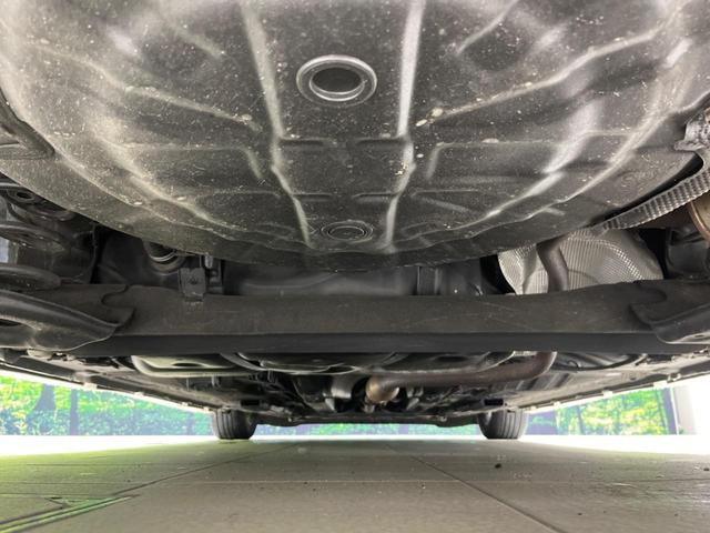 ノート ｅ－パワー　Ｘ　禁煙車　エマージェンシーブレーキ　車線逸脱警報　純正ナビ　全周囲カメラ　ＬＥＤヘッド　オートライト　ステアリングスイッチ　オートエアコン　ＥＴＣ　盗難防止装置　プライバシーガラス　横滑防止装置（20枚目）