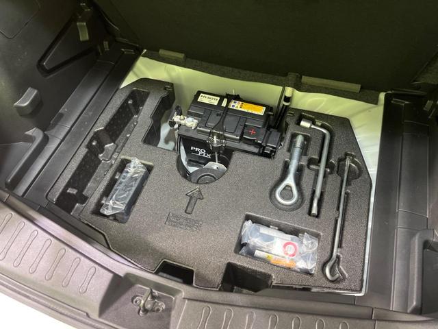 ノート ｅ－パワー　Ｘ　禁煙車　エマージェンシーブレーキ　車線逸脱警報　純正ナビ　全周囲カメラ　ＬＥＤヘッド　オートライト　ステアリングスイッチ　オートエアコン　ＥＴＣ　盗難防止装置　プライバシーガラス　横滑防止装置（55枚目）