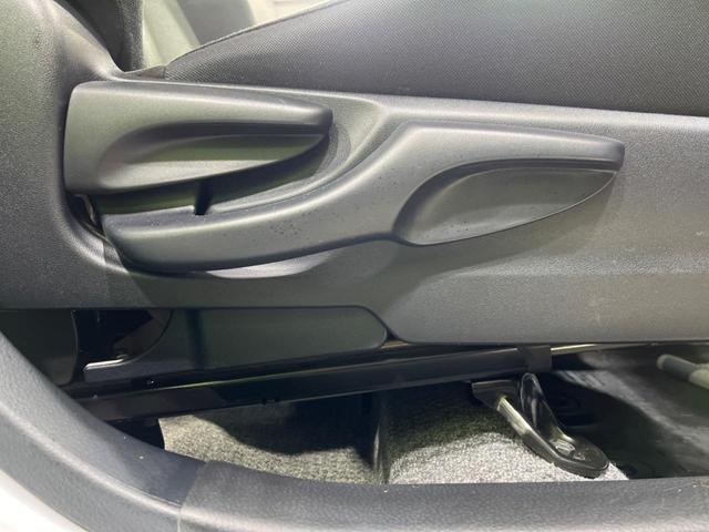 サクシード ハイブリッドＴＸ　禁煙車　セーフティセンス　純正ナビ　バックカメラ　オートライト　オートハイビーム　ＥＴＣ　盗難防止装置　プライバシーガラス　横滑防止装置　トラクションコントロール　ヘッドライトレベライザー（21枚目）