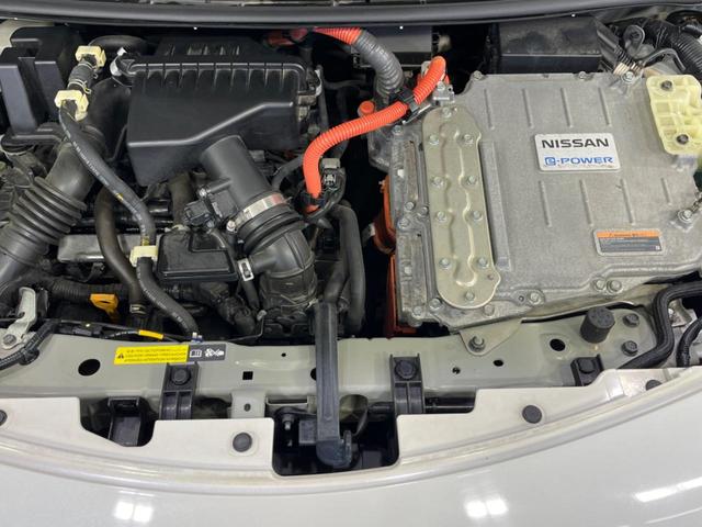 ノート e-パワー X 禁煙車 インテリジェントエマージェンシーブレーキ 純正SDナビ スマートキー LEDヘッドライト オートライト オートエアコン Bluetooth フルセグ 純正15インチアルミホイール(16枚目)