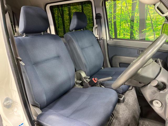 ハイゼットカーゴ クルーズ　禁煙車　５ＭＴ　純正オーディオ　キーレスエントリー　電動格納ミラー（8枚目）