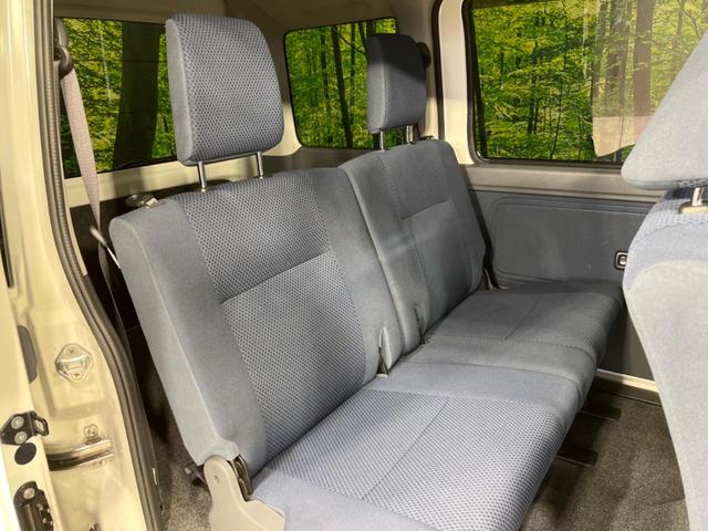 ハイゼットカーゴ クルーズ　禁煙車　５ＭＴ　純正オーディオ　キーレスエントリー　電動格納ミラー（9枚目）