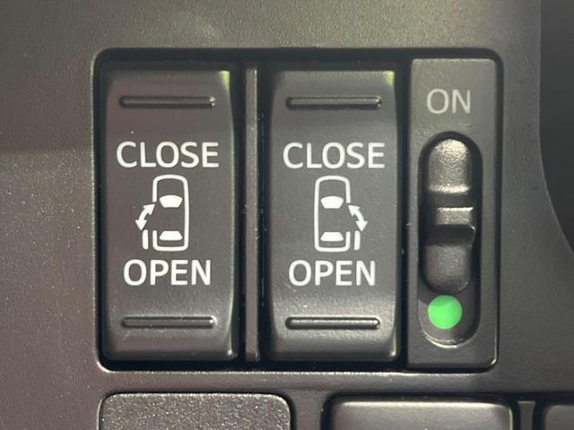 トール カスタムＧ　リミテッドＩＩ　ＳＡＩＩＩ　４ＷＤ　９インチナビ　両側電動スライドドア　全周囲カメラ　衝突被害軽減システム　ＬＥＤヘッド　シートヒーター　シートバックテーブル　ビルトインＥＴＣ　　オートハイビーム（4枚目）