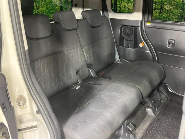 トール カスタムＧ　リミテッドＩＩ　ＳＡＩＩＩ　４ＷＤ　９インチナビ　両側電動スライドドア　全周囲カメラ　衝突被害軽減システム　ＬＥＤヘッド　シートヒーター　シートバックテーブル　ビルトインＥＴＣ　　オートハイビーム（10枚目）