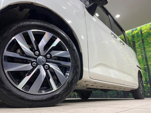 トール カスタムＧ　リミテッドＩＩ　ＳＡＩＩＩ　４ＷＤ　９インチナビ　両側電動スライドドア　全周囲カメラ　衝突被害軽減システム　ＬＥＤヘッド　シートヒーター　シートバックテーブル　ビルトインＥＴＣ　　オートハイビーム（14枚目）