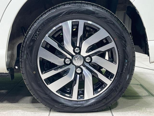 トール カスタムＧ　リミテッドＩＩ　ＳＡＩＩＩ　４ＷＤ　９インチナビ　両側電動スライドドア　全周囲カメラ　衝突被害軽減システム　ＬＥＤヘッド　シートヒーター　シートバックテーブル　ビルトインＥＴＣ　　オートハイビーム（30枚目）