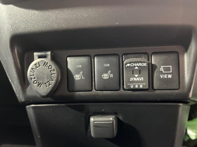 トール カスタムＧ　リミテッドＩＩ　ＳＡＩＩＩ　４ＷＤ　９インチナビ　両側電動スライドドア　全周囲カメラ　衝突被害軽減システム　ＬＥＤヘッド　シートヒーター　シートバックテーブル　ビルトインＥＴＣ　　オートハイビーム（38枚目）