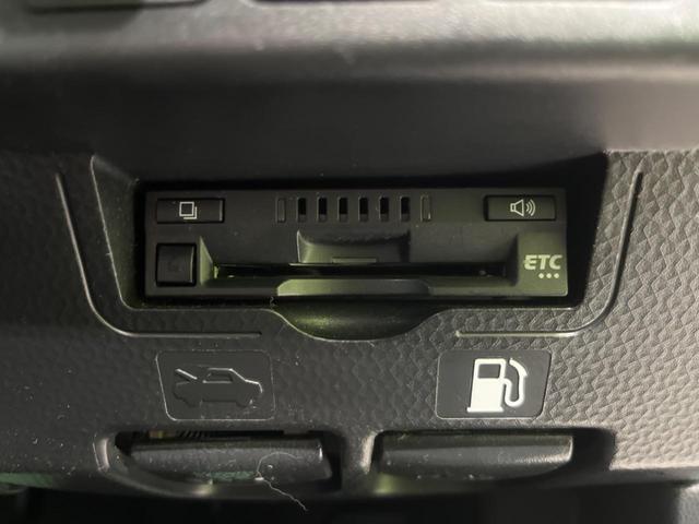 トール カスタムＧ　リミテッドＩＩ　ＳＡＩＩＩ　４ＷＤ　９インチナビ　両側電動スライドドア　全周囲カメラ　衝突被害軽減システム　ＬＥＤヘッド　シートヒーター　シートバックテーブル　ビルトインＥＴＣ　　オートハイビーム（42枚目）