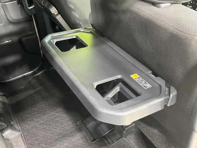 トール カスタムＧ　リミテッドＩＩ　ＳＡＩＩＩ　４ＷＤ　９インチナビ　両側電動スライドドア　全周囲カメラ　衝突被害軽減システム　ＬＥＤヘッド　シートヒーター　シートバックテーブル　ビルトインＥＴＣ　　オートハイビーム（45枚目）