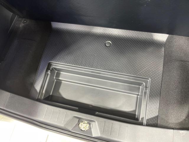 トール カスタムＧ　リミテッドＩＩ　ＳＡＩＩＩ　４ＷＤ　９インチナビ　両側電動スライドドア　全周囲カメラ　衝突被害軽減システム　ＬＥＤヘッド　シートヒーター　シートバックテーブル　ビルトインＥＴＣ　　オートハイビーム（54枚目）