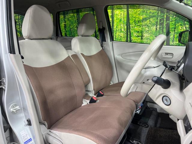 運転席シート廻りは使用感も少なく、良好な状態となっています。丁寧に使われていたことがよくわかりますね。