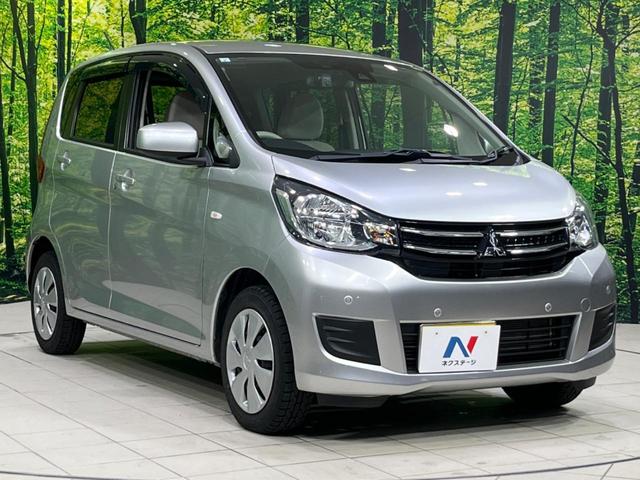 高透明度のガラス皮膜で撥水はもちろん、上質なツヤ・光沢を実現。紫外線や酸性雨から大切な愛車を保護し、色あせ・劣化を防止。「弾スプラッシュコート」、「弾プリミッサコート」からお選びいただけます。