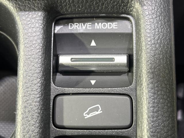 ヴェゼル ｅ：ＨＥＶ　Ｚ　４ＷＤ　純正９インチナビ　全周囲カメラ　衝突被害軽減システム　レーダークルーズ　禁煙車　パワーリアゲート　ハーフレザーシート　コーナーセンサー　スマートキー　ＬＥＤヘッド　ビルトインＥＴＣ（43枚目）