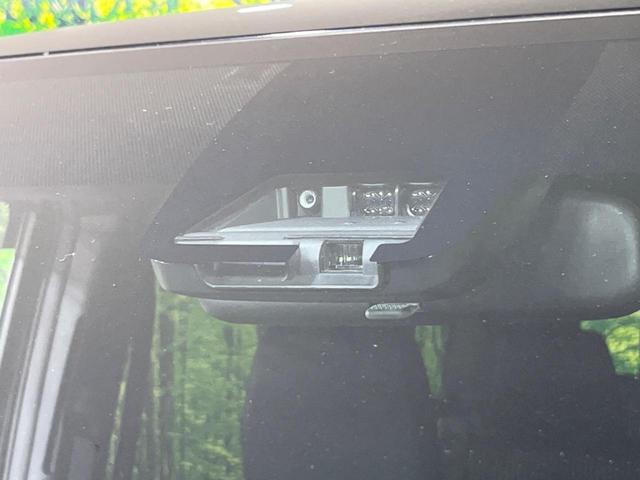 ヴォクシー ＺＳ　煌　純正１０．５インチナビ　両側電動スライドドア　寒冷地仕様　７人乗り　衝突軽減装置　禁煙車　バックカメラ　ＬＥＤヘッドライト　オートハイビーム　クルーズコントロール（4枚目）