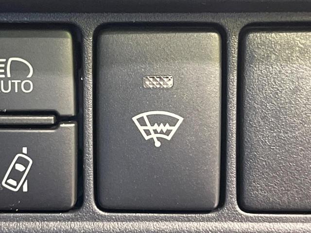 ヴォクシー ＺＳ　煌　純正１０．５インチナビ　両側電動スライドドア　寒冷地仕様　７人乗り　衝突軽減装置　禁煙車　バックカメラ　ＬＥＤヘッドライト　オートハイビーム　クルーズコントロール（7枚目）