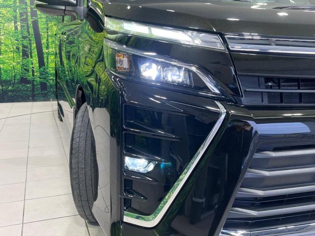 ヴォクシー ＺＳ　煌　純正１０．５インチナビ　両側電動スライドドア　寒冷地仕様　７人乗り　衝突軽減装置　禁煙車　バックカメラ　ＬＥＤヘッドライト　オートハイビーム　クルーズコントロール（12枚目）