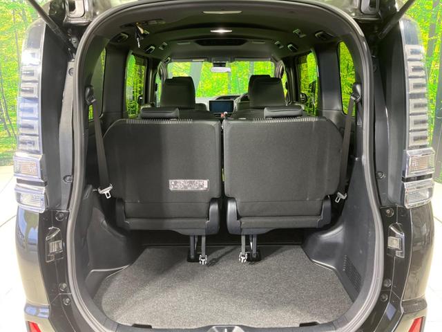 ヴォクシー ＺＳ　煌　純正１０．５インチナビ　両側電動スライドドア　寒冷地仕様　７人乗り　衝突軽減装置　禁煙車　バックカメラ　ＬＥＤヘッドライト　オートハイビーム　クルーズコントロール（45枚目）