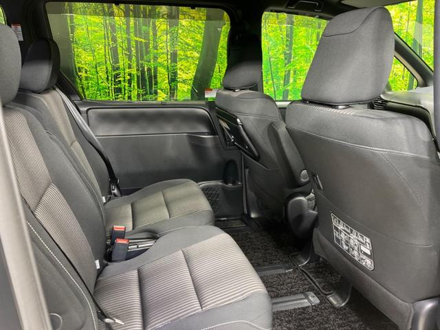 ヴォクシー ＺＳ　煌　純正１０．５インチナビ　両側電動スライドドア　寒冷地仕様　７人乗り　衝突軽減装置　禁煙車　バックカメラ　ＬＥＤヘッドライト　オートハイビーム　クルーズコントロール（49枚目）